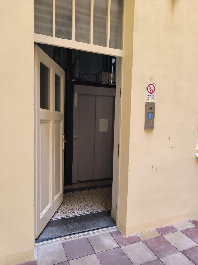 Exclusive Apartman Prague Jecna Apartment Ngoại thất bức ảnh